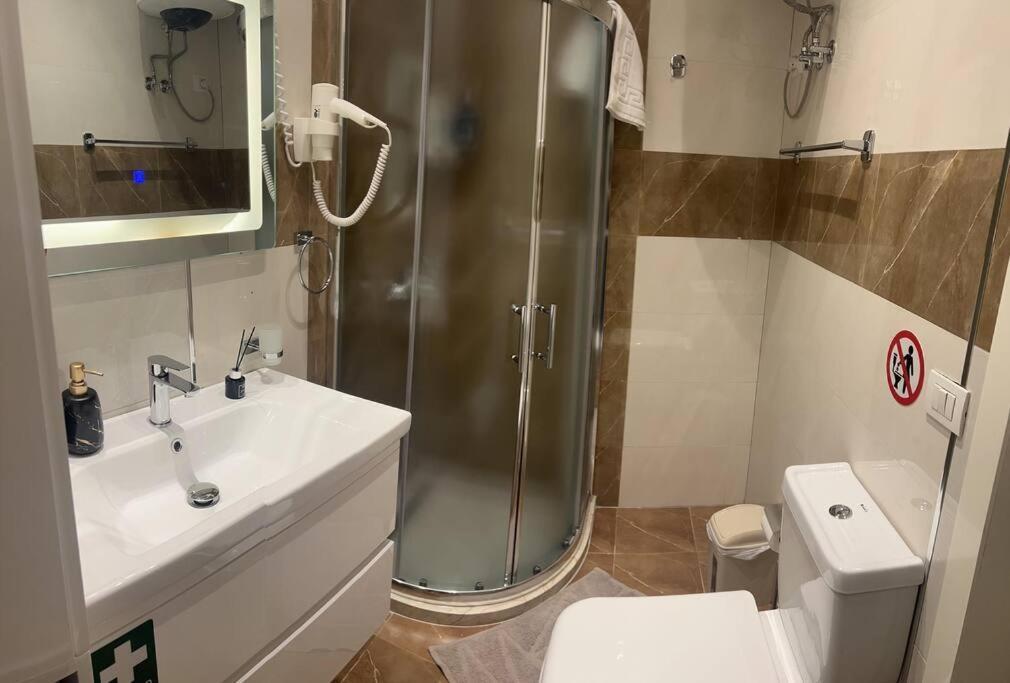 Apartament Rentapt Tirana Zewnętrze zdjęcie